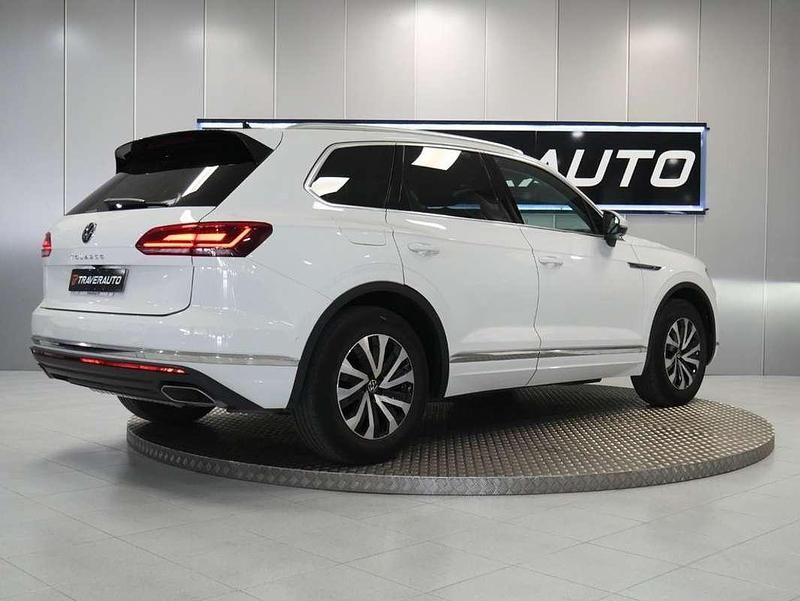 Usado VW Touareg Elegance 231 CV (169 kW) 2021 Blanco SUV