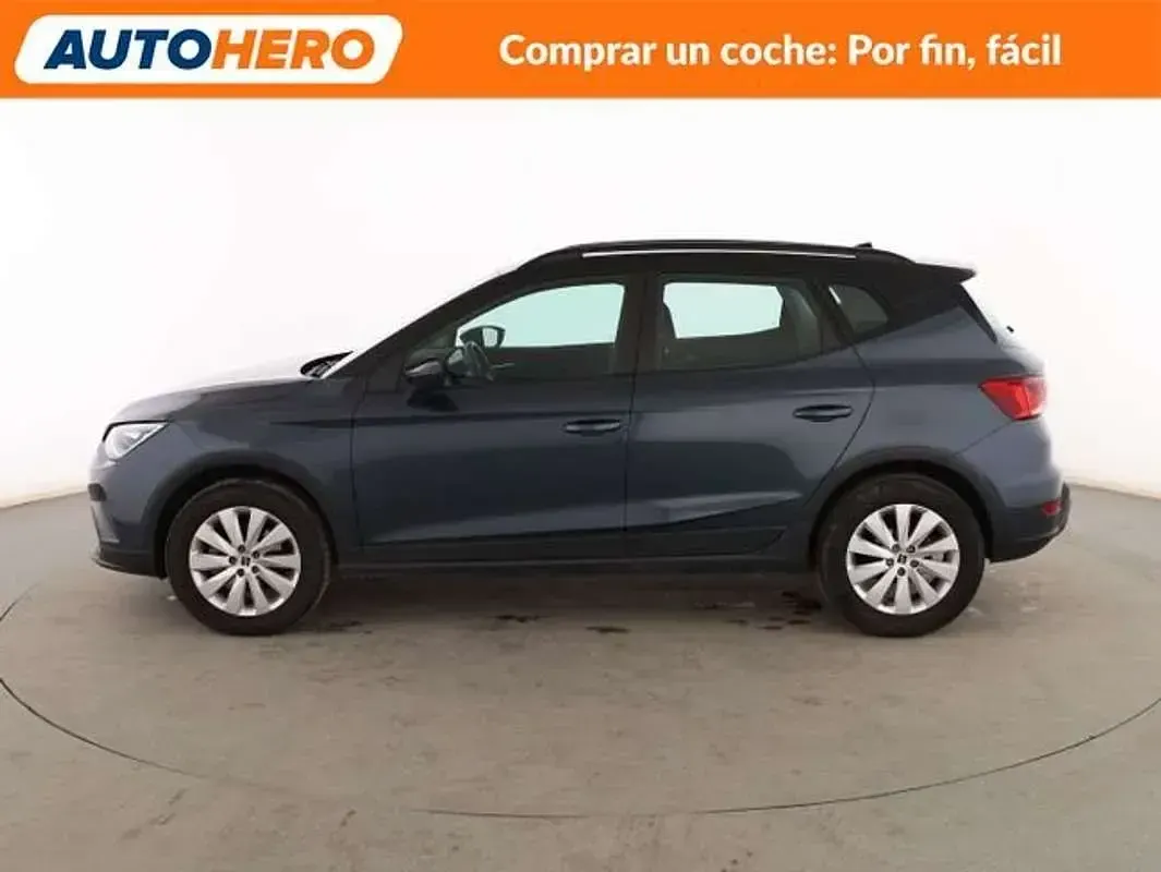 Usado Seat Arona Style 110 CV (80 kW) 2022 Gris SUV