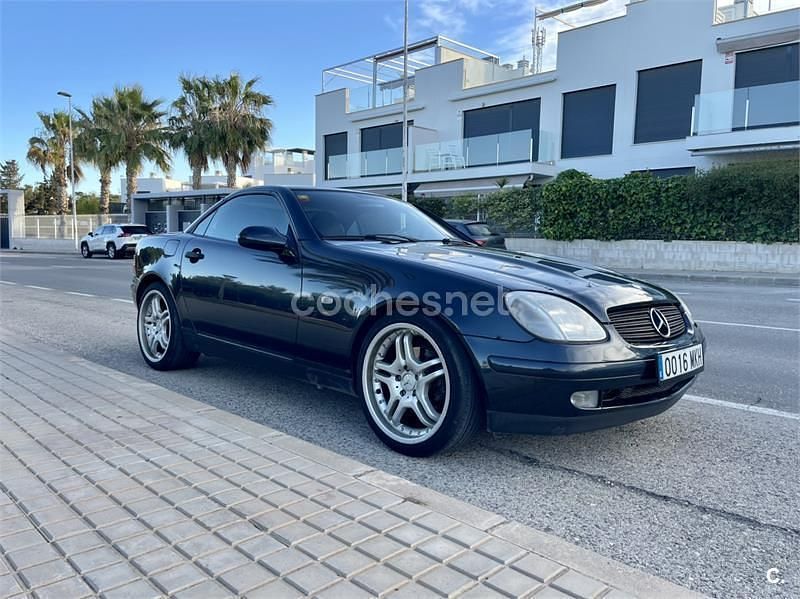 Usado Mercedes SLK230 193 CV (141 kW) 1998 Azul Descapotable