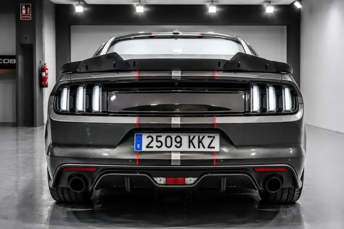 Usado Ford Mustang Fastback 314 CV (230 kW) 2017 Gris Coupe