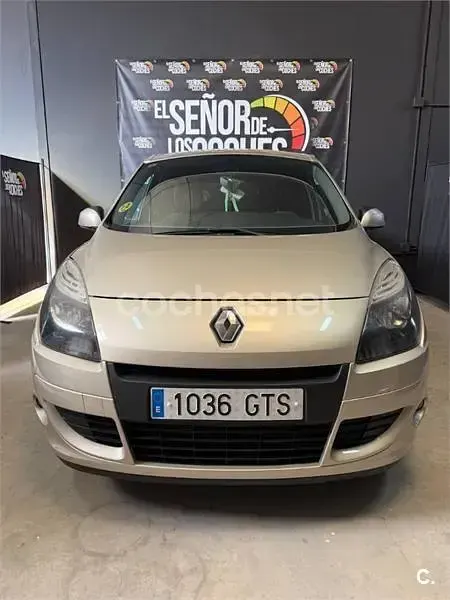 Usado Renault Scenic E-Tech Dynamique 105 CV (77 kW) 2010 Beige Monovolumen