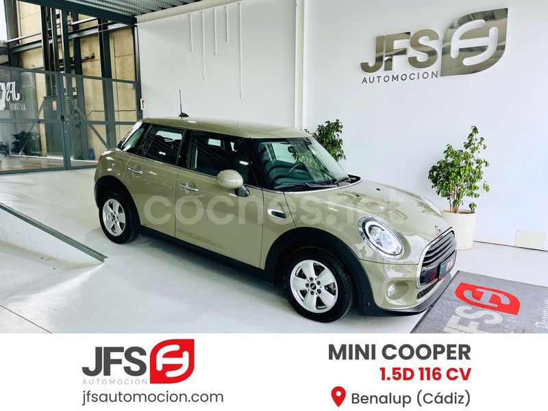 Gris / plata Usado 2018 Mini Cooper D Utilitario | 17.900 € (Caro) - Imagen 1/4