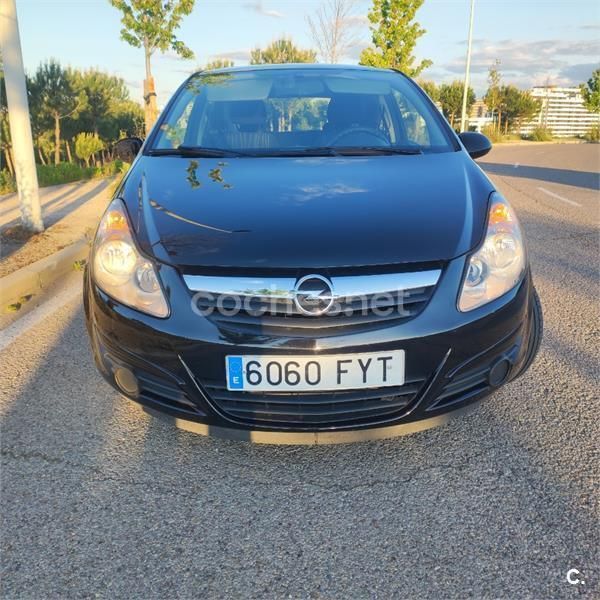 Negro Usado 2007 Opel Corsa Sport Berlina | 3200 € (Buen precio) - Imagen 1/4