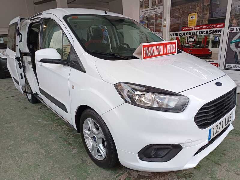 Blanco Usado 2021 Ford Transit Ambiente Familiar | 12.500 € (Precio justo) - Imagen 1/4