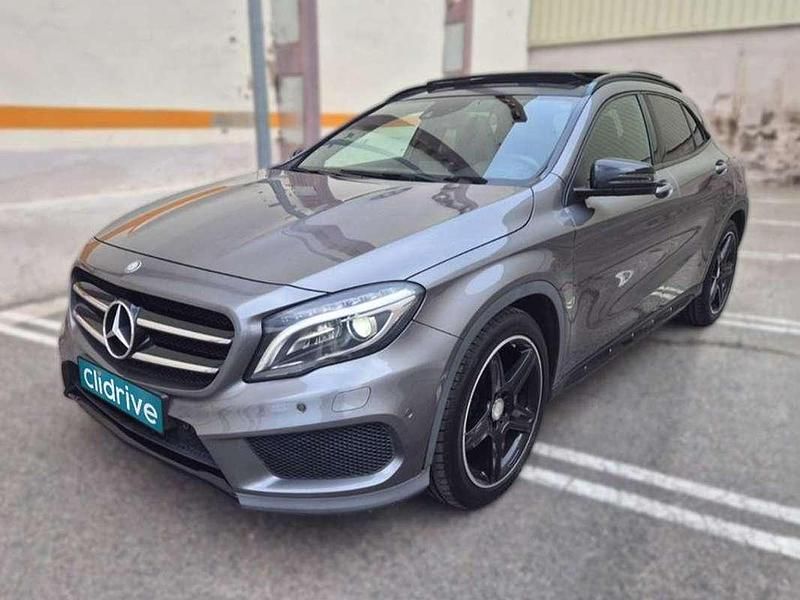 Begagnad Mercedes GLA200 AMG line 156 HK (114 kW) 2014 Grå SUV