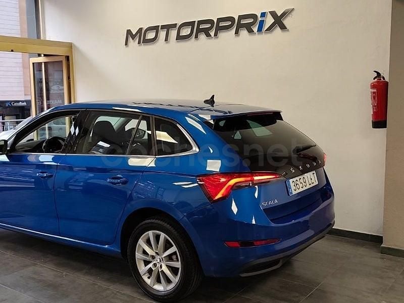 Usado Skoda Scala Active 115 CV (84 kW) 2020 Azul Utilitario