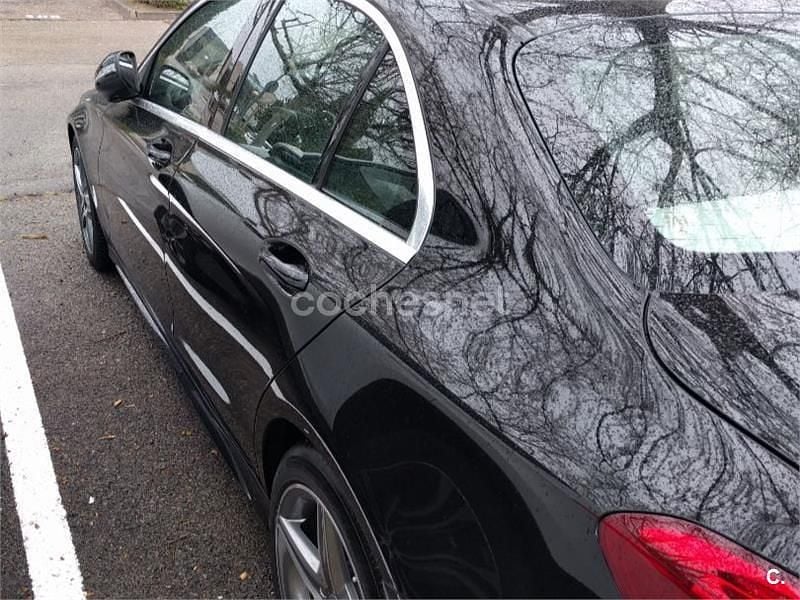 Usado Mercedes C200 AMG line 136 CV (100 kW) 2016 Negro Berlina