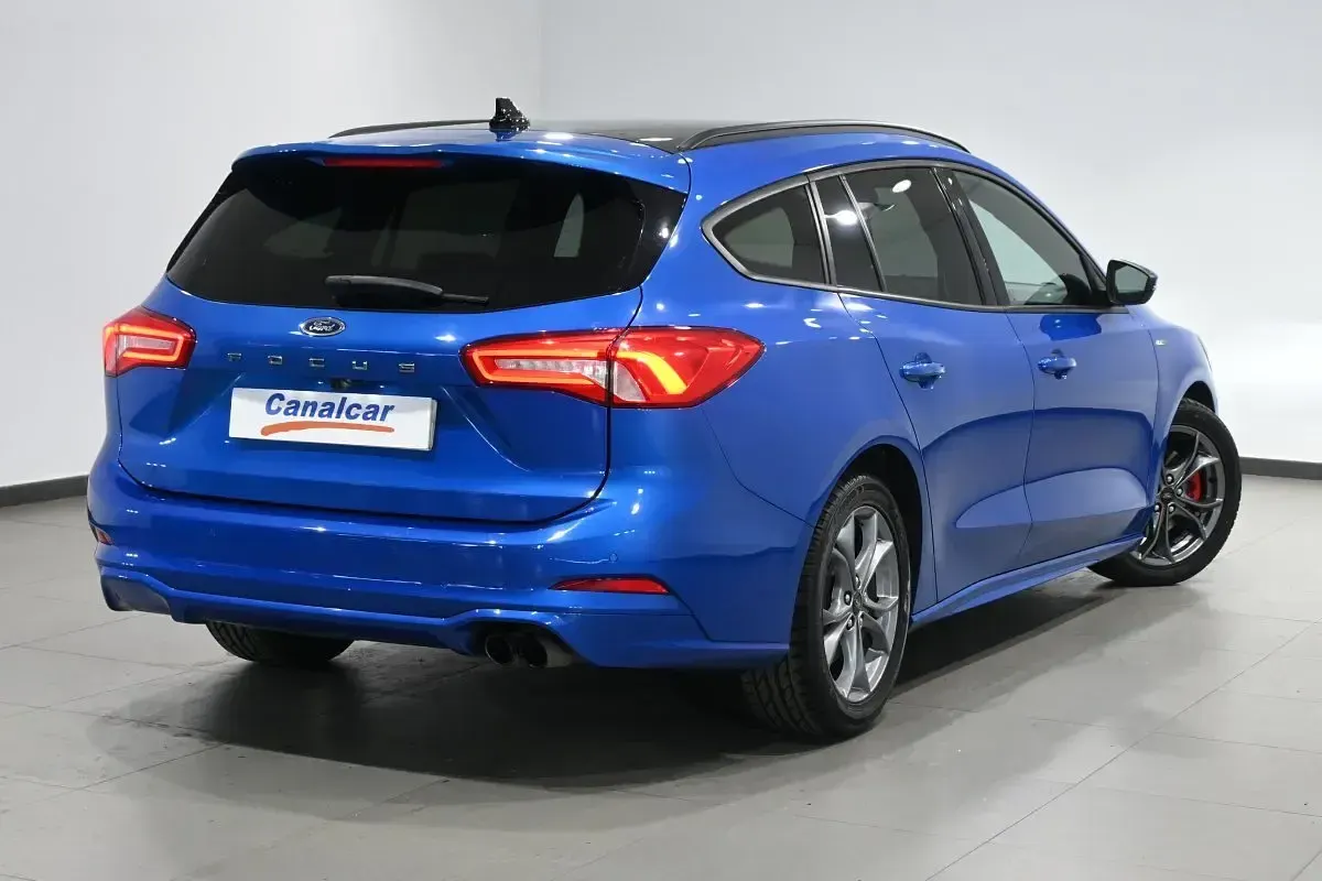 Usado Ford Focus Active 150 CV (110 kW) 2020 Azul
