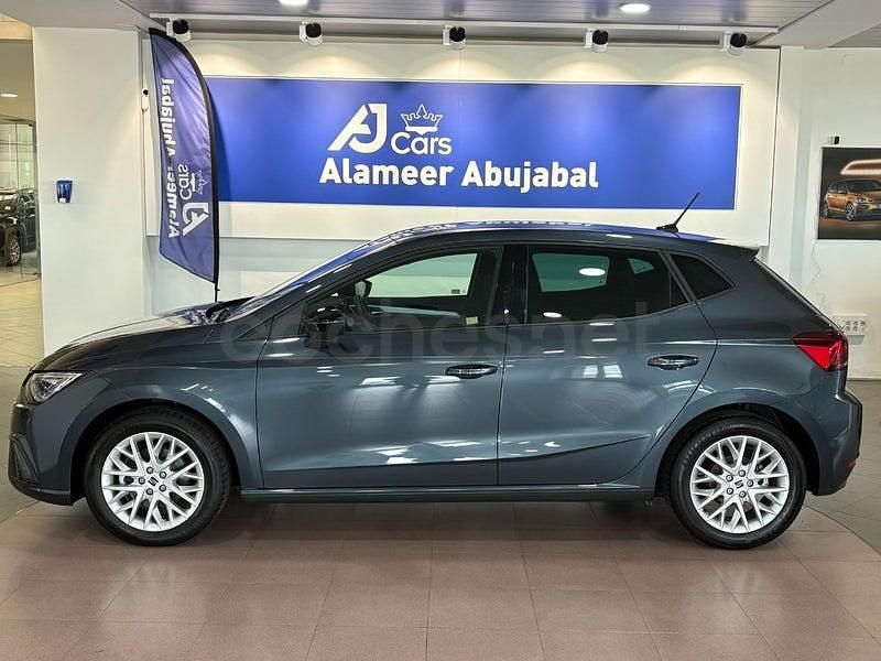 Usado Seat Ibiza FR 115 CV (84 kW) 2025 Gris / plata Utilitario