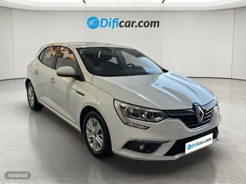 Usado Renault Mégane IV Life 95 CV (69 kW) 2019 Blanco Berlina