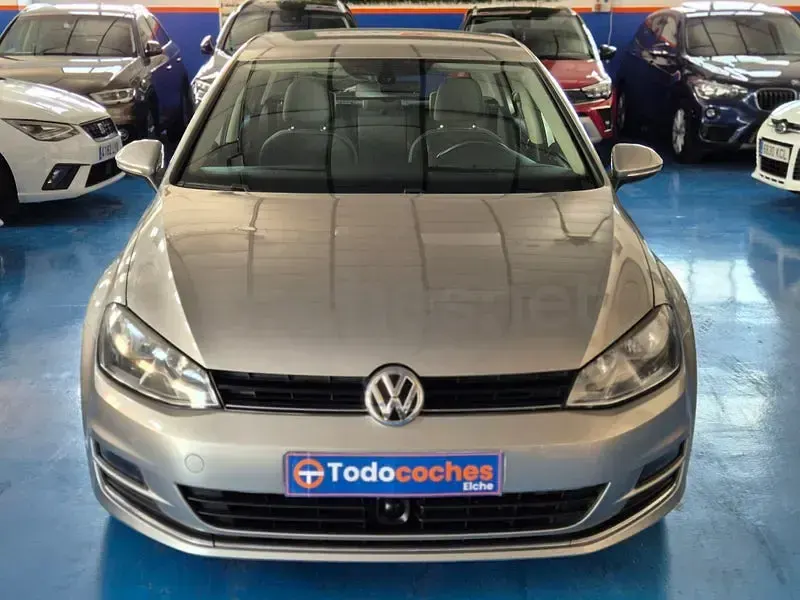 Usado VW Golf VII Sportline 122 CV (89 kW) 2013 Gris / plata Berlina