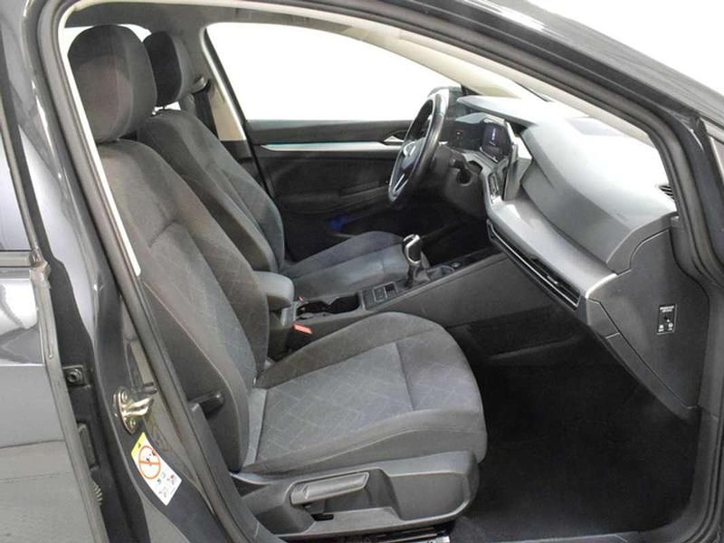 Usado VW Golf VIII Life 116 CV (85 kW) 2022 Gris Familiar