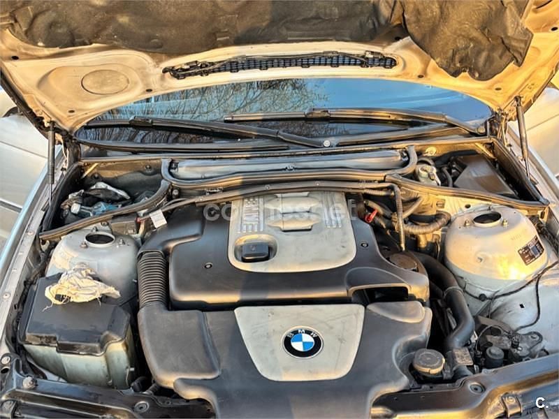 Usado BMW 318 115 CV (84 kW) 2005 Gris / plata Berlina