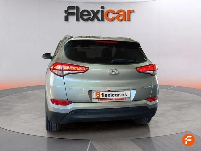 Usado Hyundai Tucson GO! 116 CV (85 kW) 2018 Gris SUV