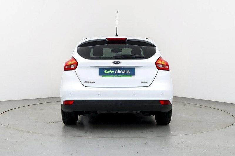 Usado Ford Focus Titanium 125 CV (91 kW) 2016 Blanco Berlina