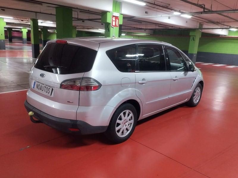 Usado Ford S-MAX Trend 125 CV (91 kW) 2008 Gris / plata Monovolumen