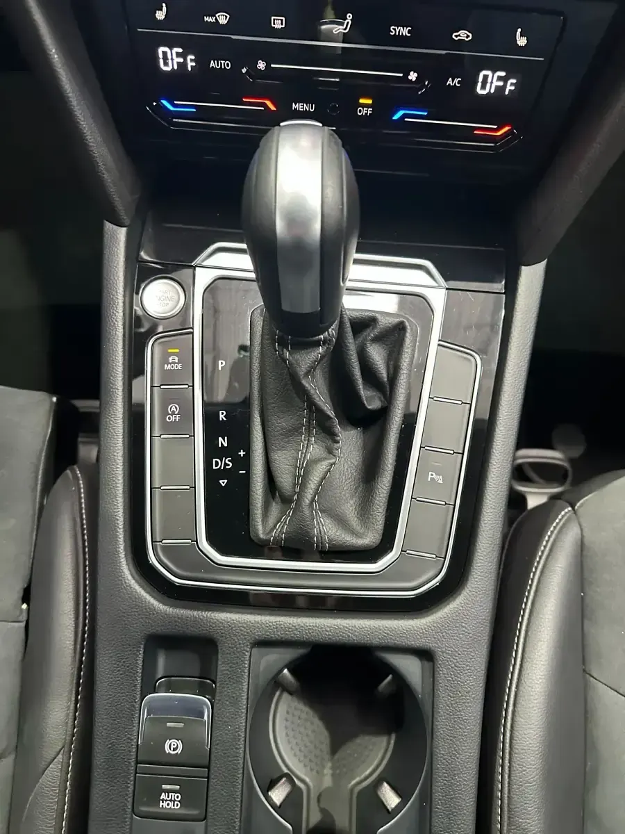 Usado VW Arteon R-line 200 CV (147 kW) 2022 Negro
