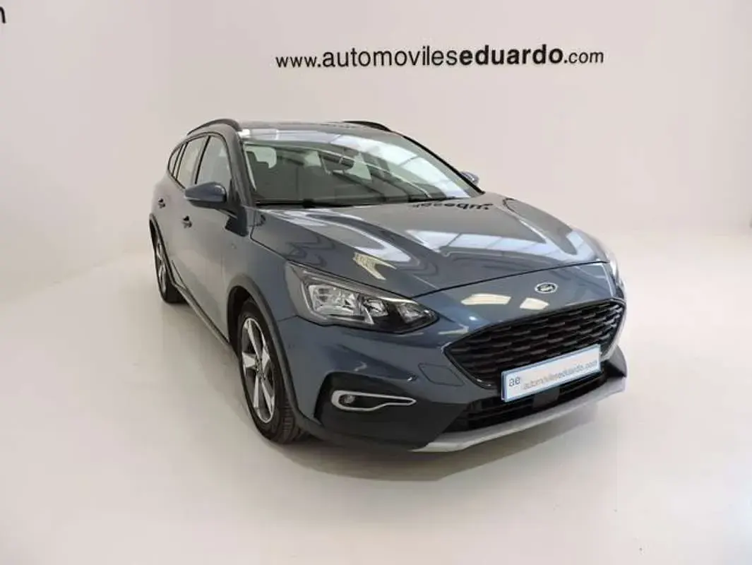 Usado Ford Focus Active 125 CV (91 kW) 2022 Azul Familiar