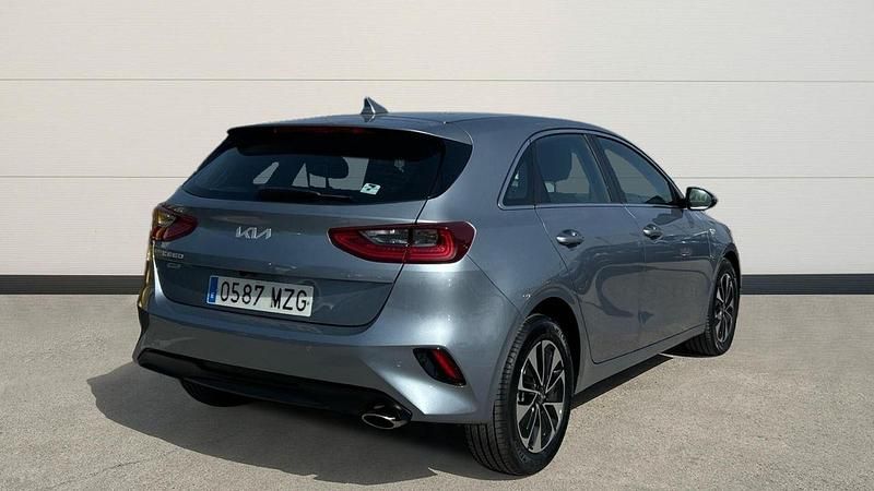 Usado Kia Ceed 100 CV (73 kW) 2025 Gris Utilitario