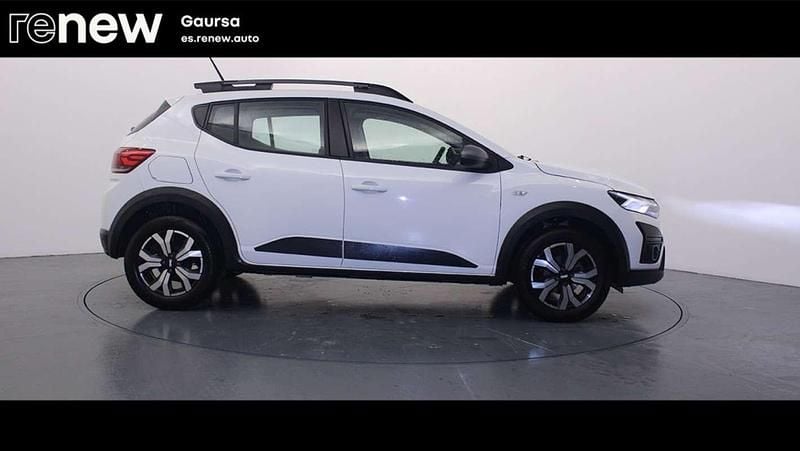 Usado Dacia Sandero Expression 91 CV (66 kW) 2023 Blanco Berlina