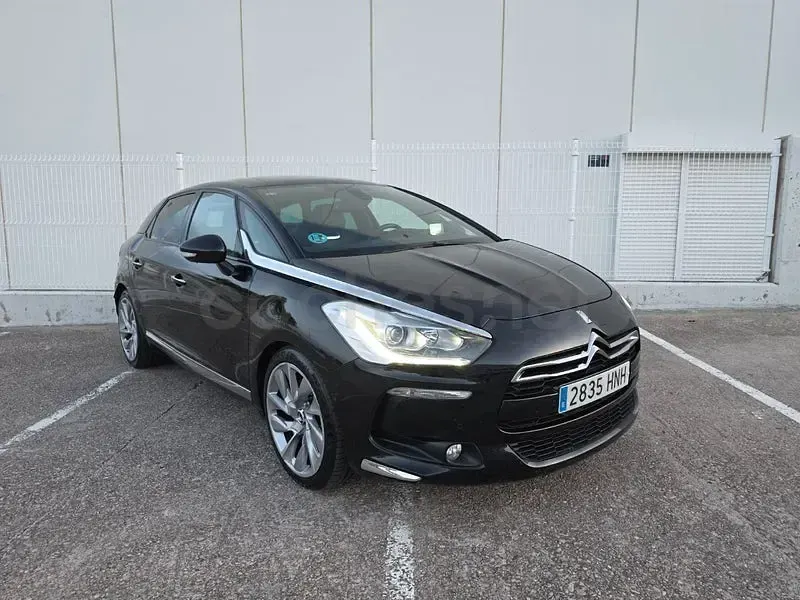 Usado Citroën DS5 200 CV (147 kW) 2013 Negro Utilitario