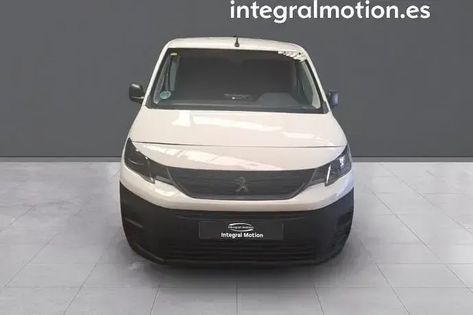 Usado Peugeot Partner 102 CV (75 kW) 2022 Blanco Monovolumen