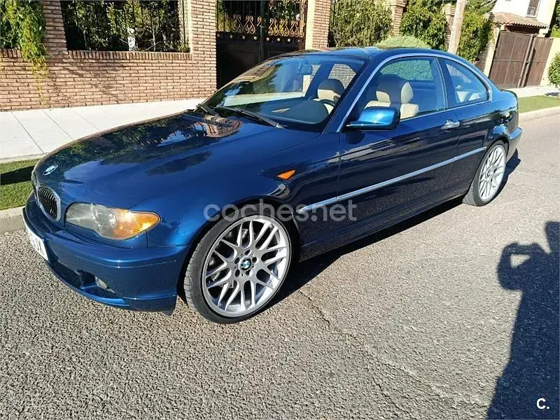 Usado BMW 330 Sport Line 204 CV (150 kW) 2003 Azul Coupe