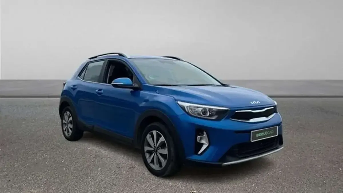 Usado Kia Stonic 101 CV (74 kW) 2025 Negro SUV
