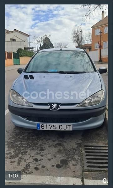 Usado Peugeot 206 70 CV (51 kW) 2003 Azul Berlina