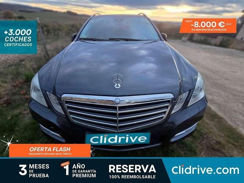 Usado Mercedes E200 Elegance 136 CV (100 kW) 2011 Gris Familiar