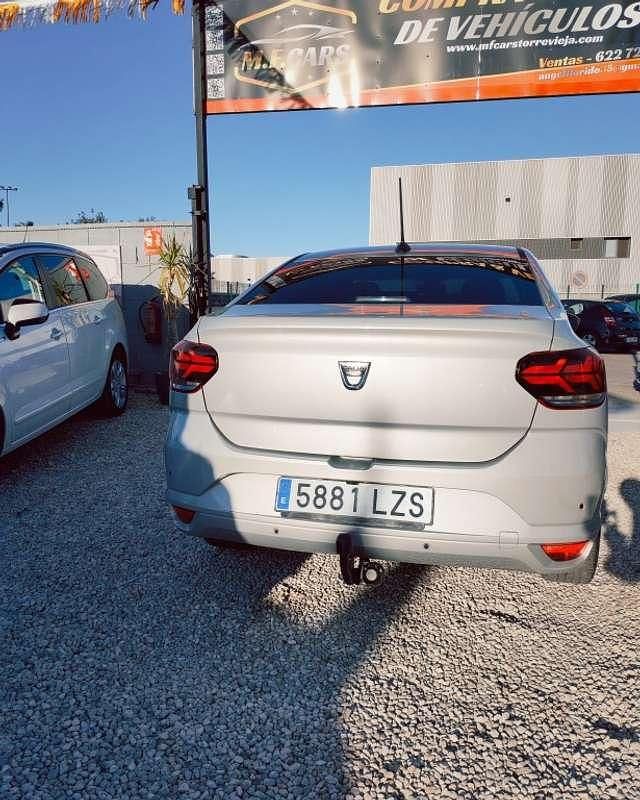 Usado Dacia Logan Essentiel 92 CV (67 kW) 2022 Gris Berlina
