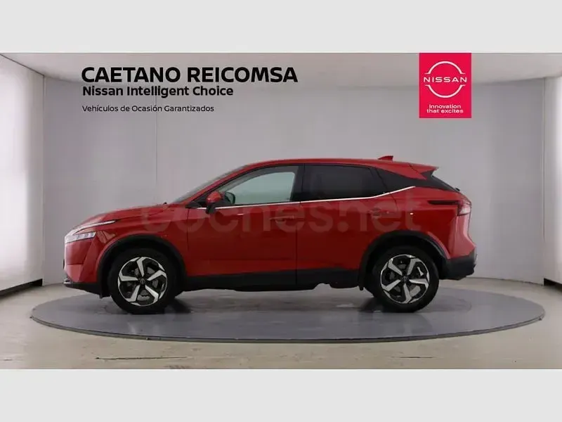 Usado Nissan Qashqai N-Connecta 140 CV (102 kW) 2022 Rojo SUV
