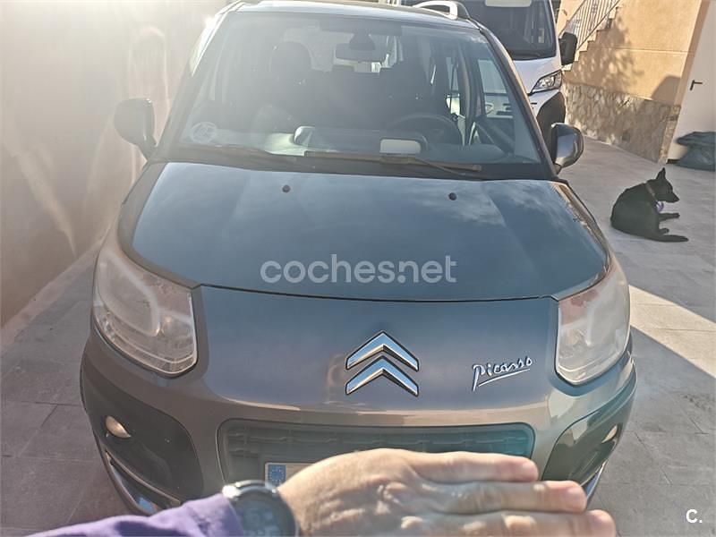 Gris / plata Usado 2011 Citroën C3 Picasso Seduction Monovolumen | 3800 € (Buen precio) - Imagen 1/4