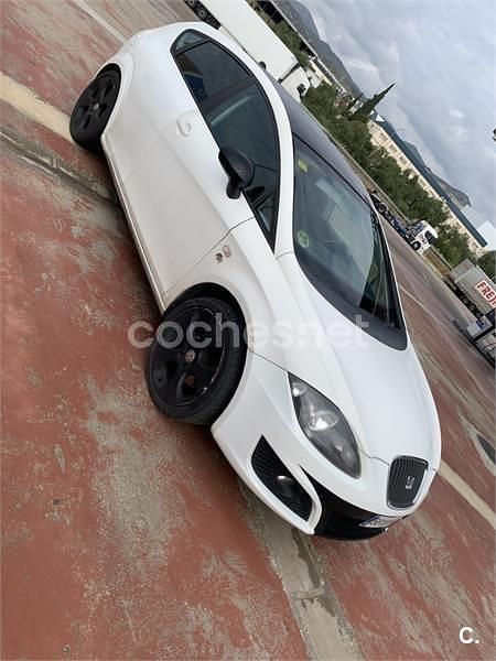 Usado Seat Leon Copa 105 CV (77 kW) 2011 Blanco Utilitario