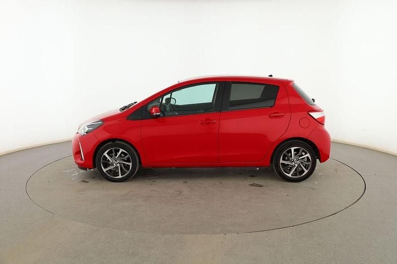 Usado Toyota Yaris Design 110 CV (80 kW) 2020 Rojo Berlina