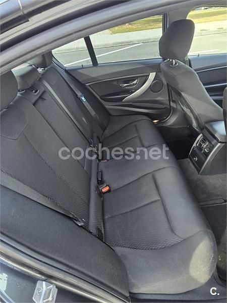 Usado BMW 318 143 CV (105 kW) 2015 Gris / plata Berlina