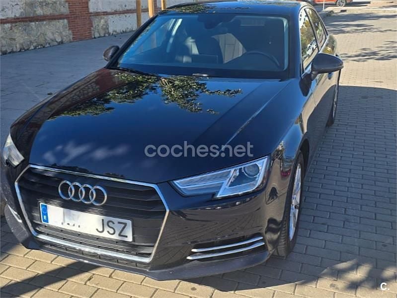 Usado Audi A4 Advanced 150 CV (110 kW) 2016 Azul Berlina