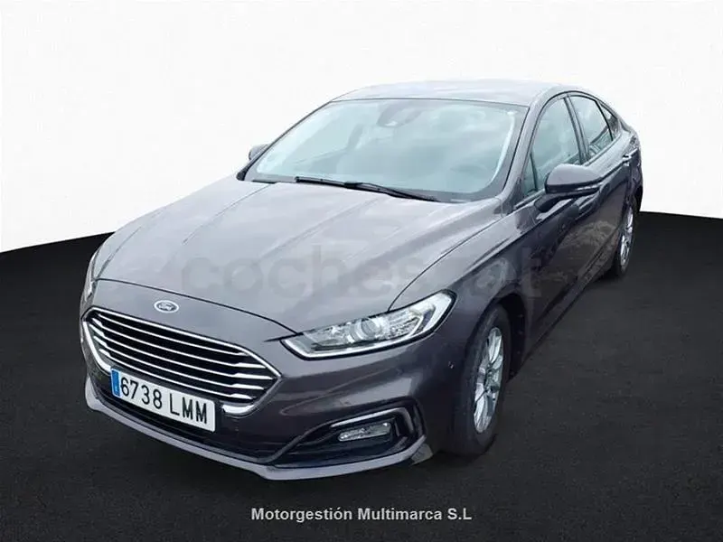 Usado Ford Mondeo Trend 150 HP (110 kW) 2021 Cinzento Sedan