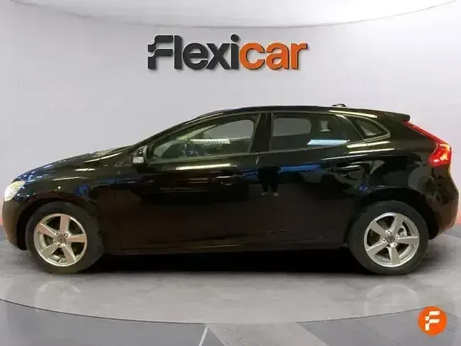 Usado Volvo V40 Kinetic 120 CV (88 kW) 2016 Negro