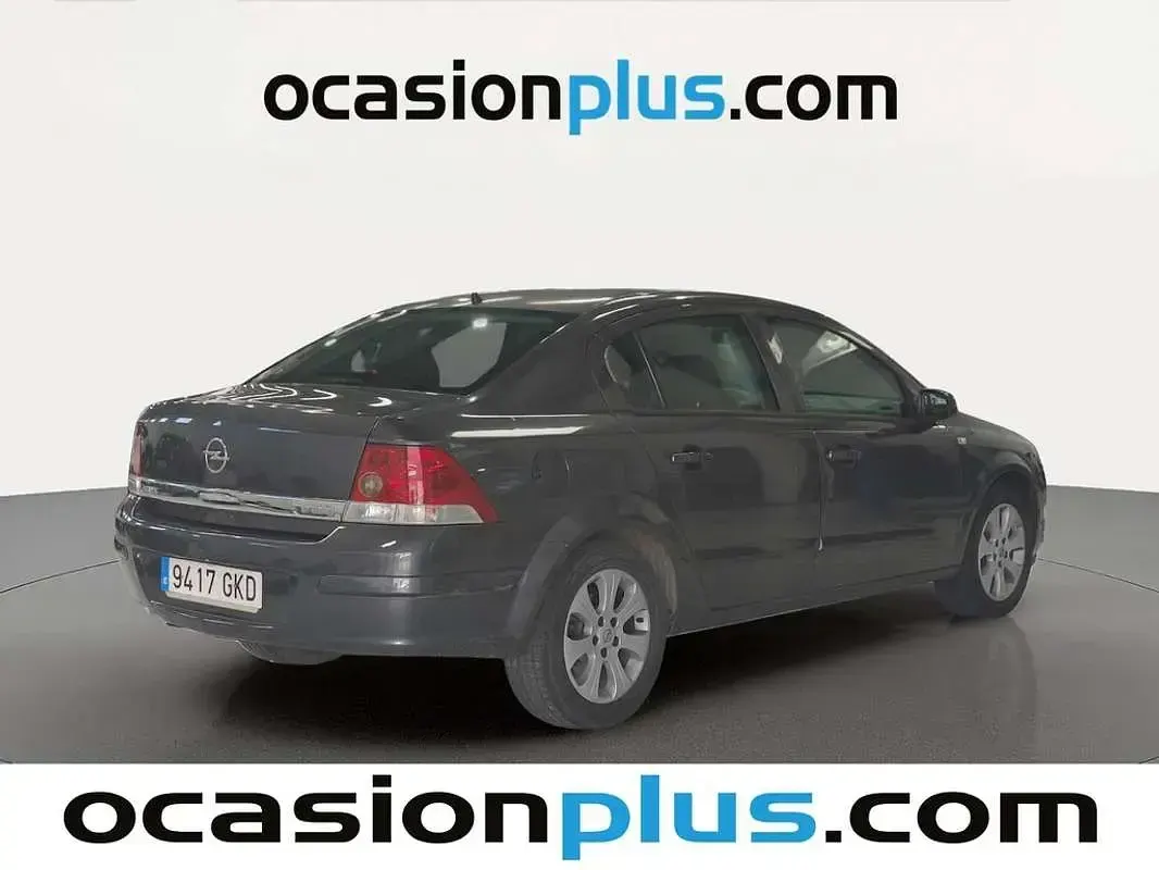 Usado Opel Astra Enjoy 100 CV (73 kW) 2008 Gris Berlina
