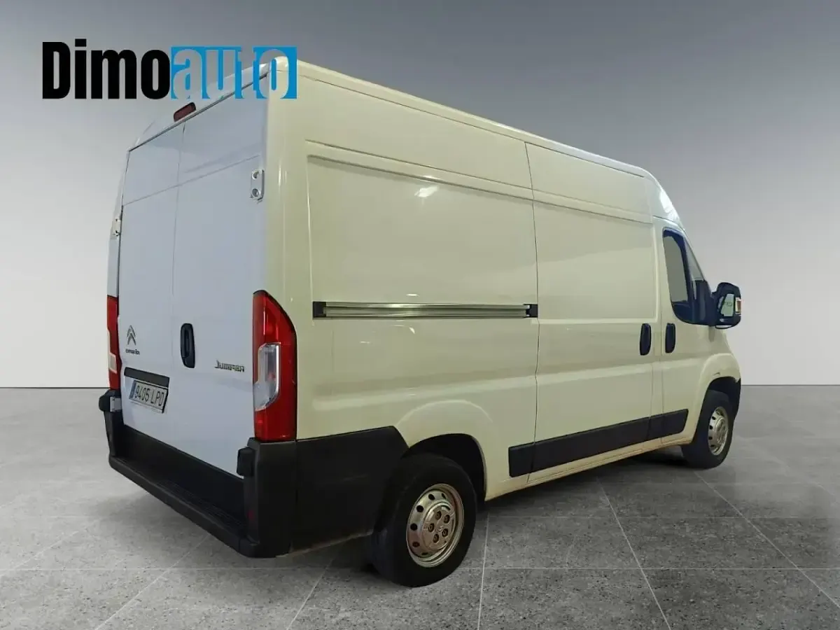 Usado Citroën Jumper 120 CV (88 kW) 2021 Blanco Monovolumen