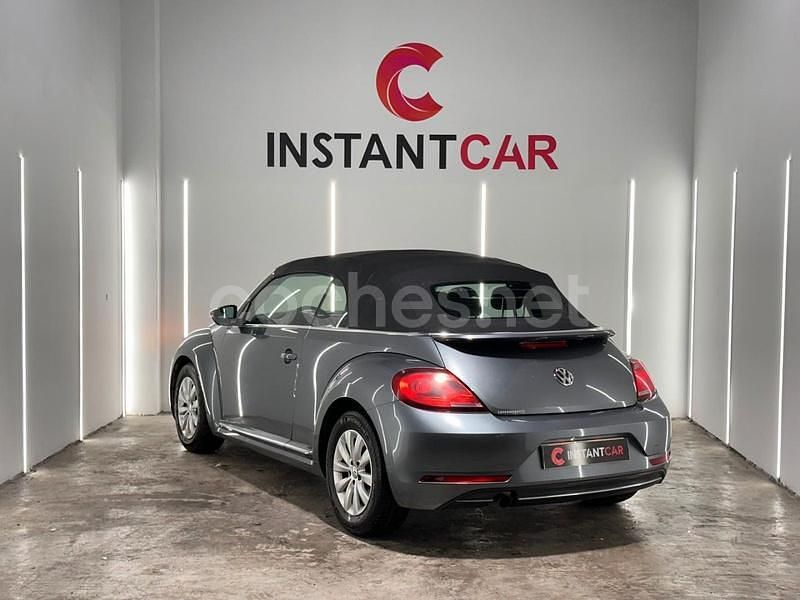 Usado VW Beetle Cabriolet Design 105 CV (77 kW) 2018 Gris / plata Descapotable