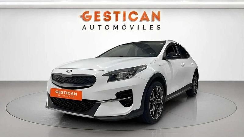 Usado Kia XCeed 141 CV (103 kW) 2022 Blanco SUV