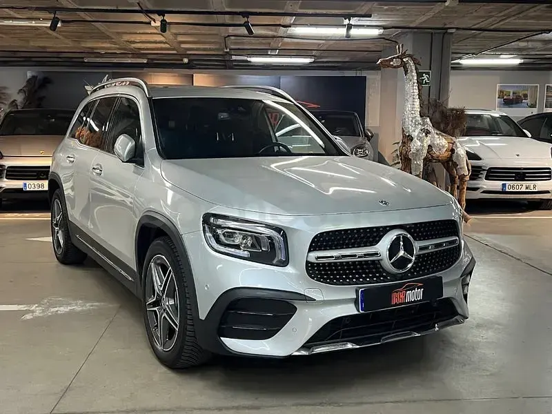 Usado Mercedes GLB220 190 CV (139 kW) 2023 Gris / plata SUV