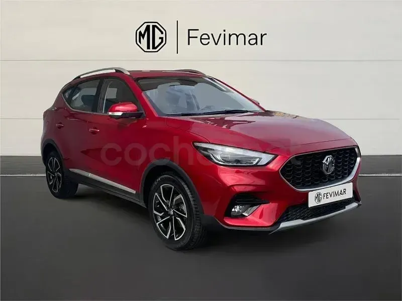 Usado MG ZS Luxury 111 CV (81 kW) 2025 Rojo SUV