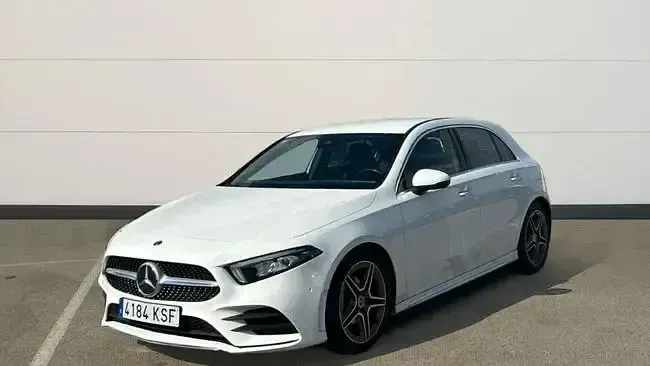 Usado Mercedes A180 AMG 116 CV (85 kW) 2018 Blanco Berlina