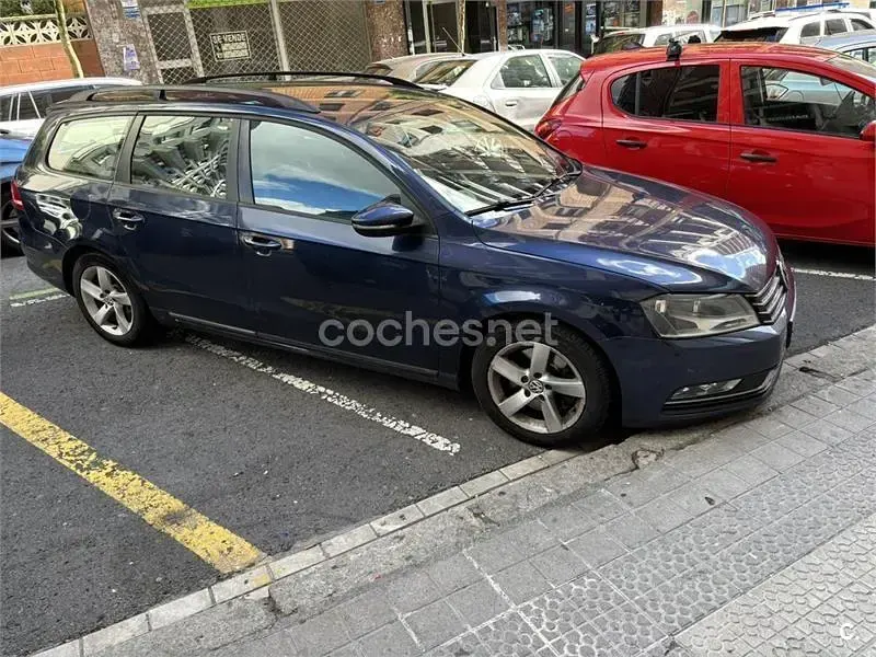 Usado VW Passat Advance 105 CV (77 kW) 2013 Azul Familiar