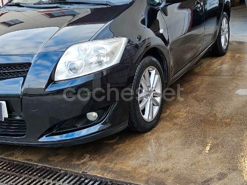 Negro Usado 2009 Toyota Auris Active Berlina | 6190 € (Precio justo) - Imagen 1/4
