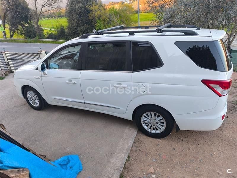 Usado Ssangyong (KGM) Rodius Limited 178 CV (130 kW) 2017 Blanco Monovolumen