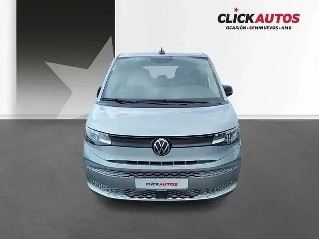 Usado VW Multivan 150 CV (110 kW) 2024 Plateado Monovolumen